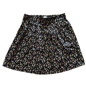 Loft Petite Leaf pleated skirt size medium